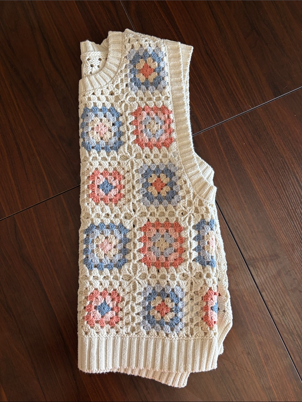 Lucky Brand Cream Crochet Granny-Square Pullover Vest - Picture 4 of 4